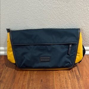 Coach Black and Yellow Men's Bag(USED)